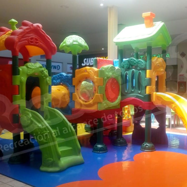 Piso-Sintético-de-Interiores-en-Plaza-Comercial