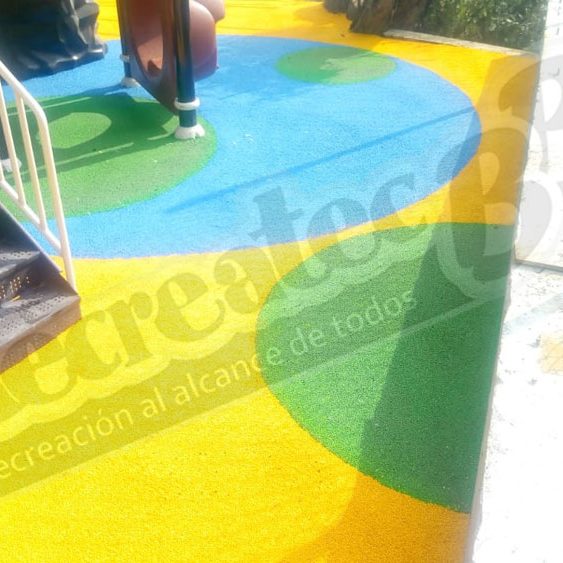 Superficie amortiguantes para areas recreativas codigo RiBB-S020, vaciada en el Sitio - Vista 02