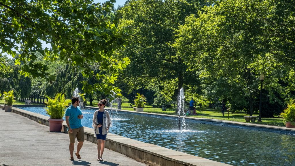 Fairmount-Park-Reflecting-Pool-R-Kennedy-2200VP
