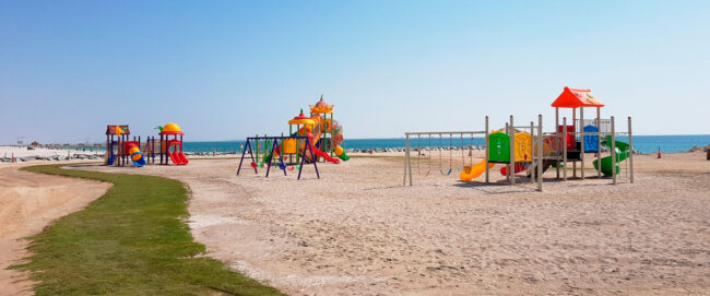 Juegos infantiles y gimnasios en zonas de playa Imagen de Juegos-infantiles-y-gimnasios-en-zonas-de-playa