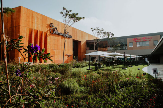 Plazas Comerciales para toda la Familia Plazas Comerciales para toda la Familia