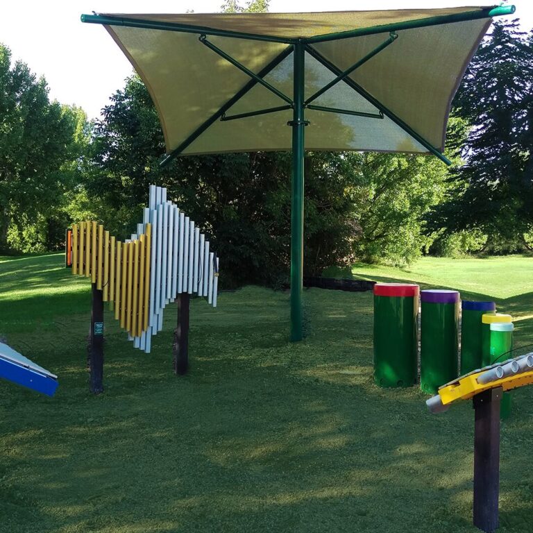 Imagen de Los instrumentos musicales para la tercera edad en parques públicos