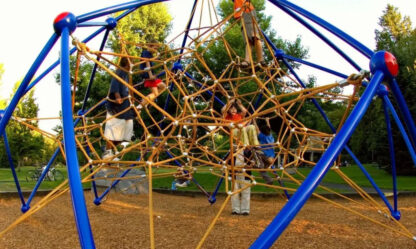 Imagen de juegos dinámicos para niños aventureros