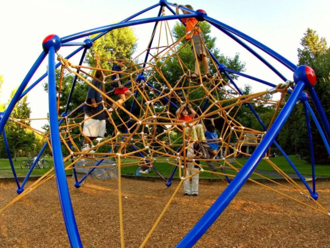 Juegos dinámicos para niños aventureros Imagen de juegos dinámicos para niños aventureros