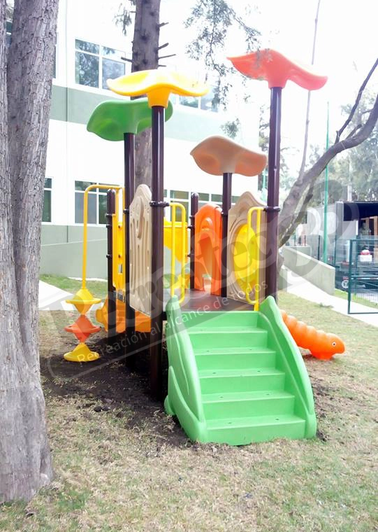 Juego Infantil Temático RIBB-2T757 instalado en Parque de Ciudad de México - Vista 02