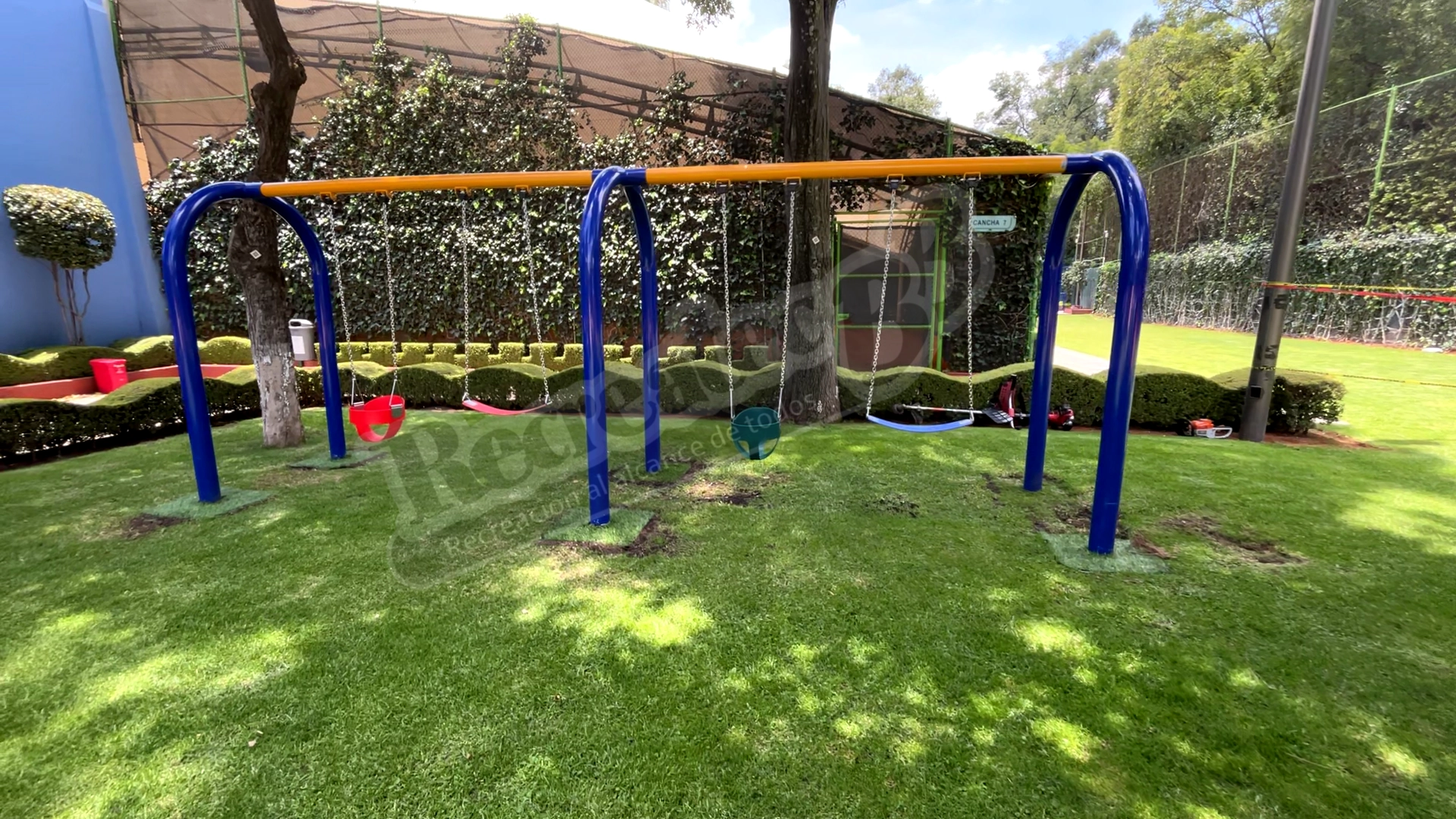Imagen de Máxima Eficiencia Recreativa Columpio para Cuatro Niños RIBB-3i559