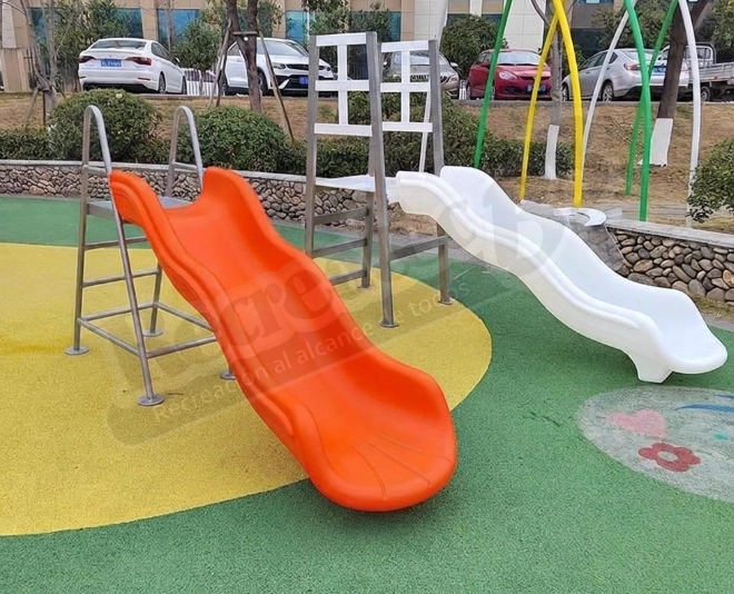 Estimulación Temprana y Descenso Seguro con Resbaladilla Infantil RIBB-3iR001